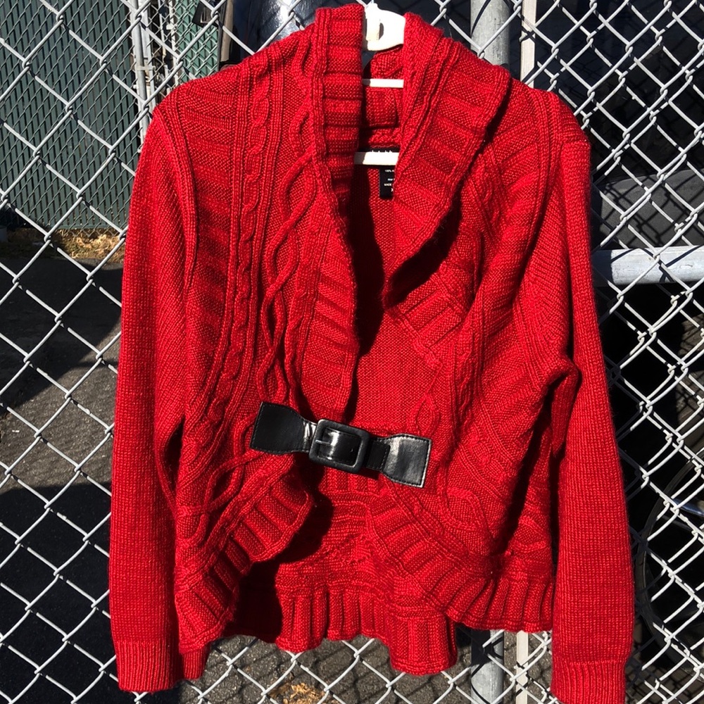 Cute cardigan with belt